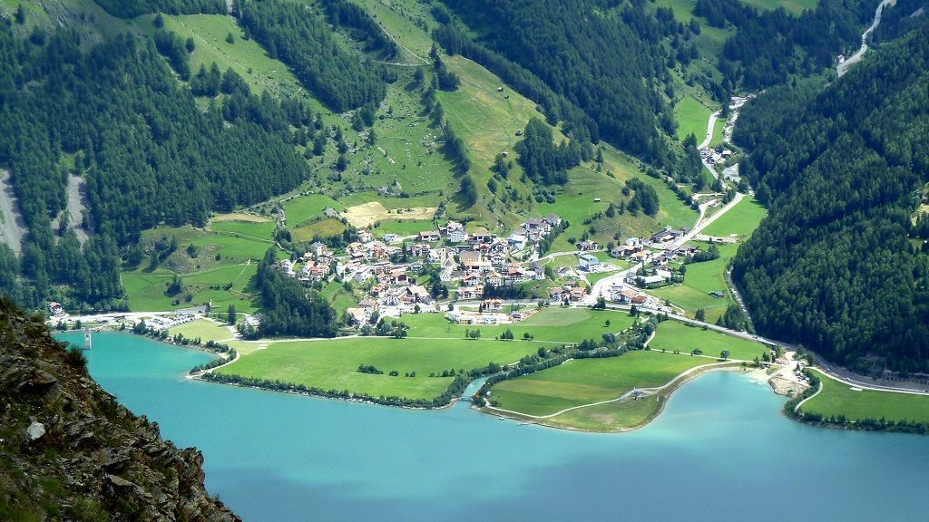 AD-Places-That-Are-Straight-Out-Of-Fairy-Tales-10