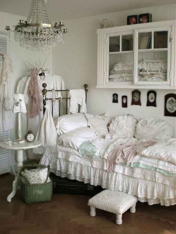 11-shabby-chic-bedroom