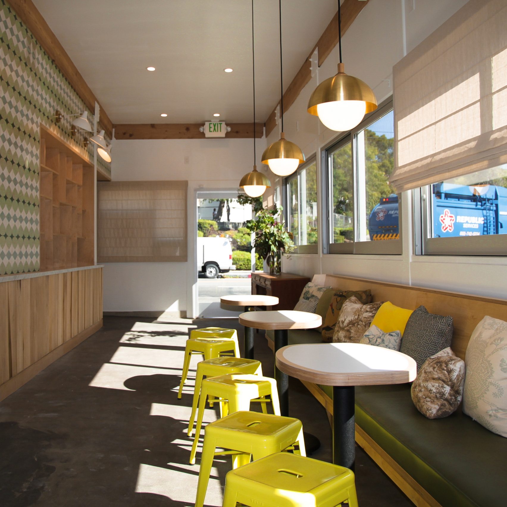 Thiet ke noi that BelDecor vn little pine restaurant cafe studio hus interior design los angeles southern california usa dezeen sqa 1704x1704