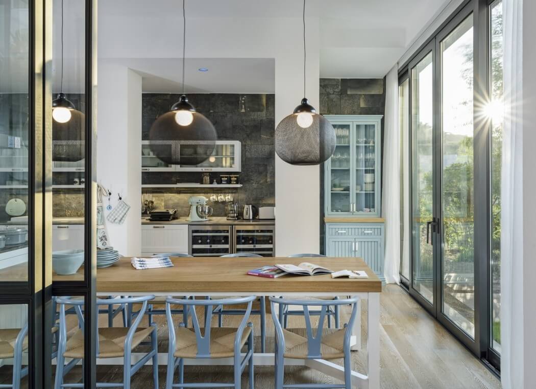 y house 4